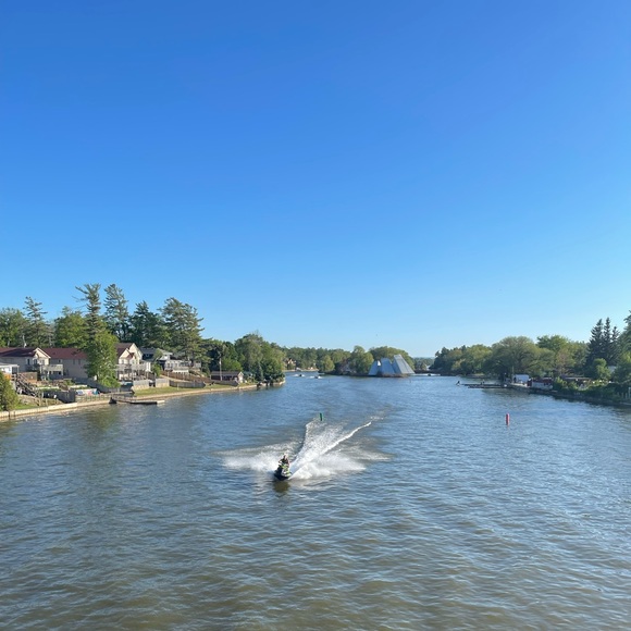 Meet your Posher, Rocio - Picture 1 of 1